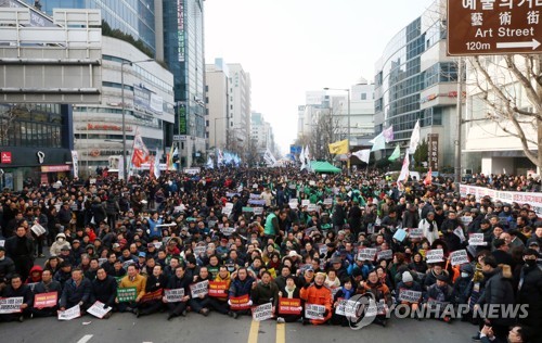 '5·18망언' 규탄 광주 범시민궐기대회…주말 3000명 운집