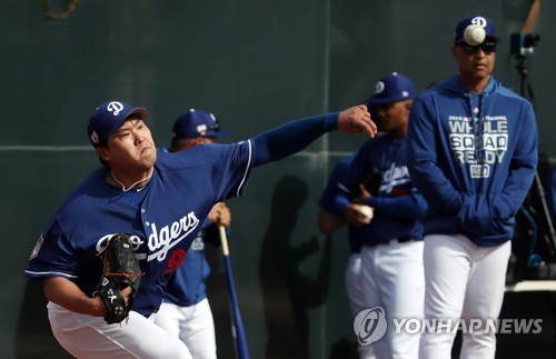 류현진 "두 번째 불펜피칭, 느낌 좋다…목표는 일관되게 20승"