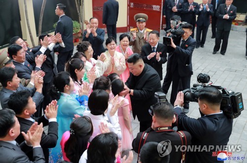 김정은, 북미실무접촉 결과 청취…3월 1∼2일 베트남 공식방문