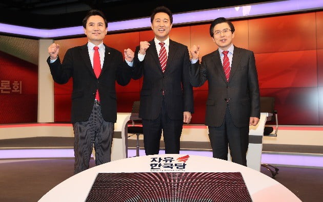 태블릿PC 조작 논란 계속된 한국당 마지막 TV 토론회(사진=연합뉴스)
