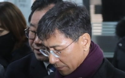 안희정 '비서 성폭행' 무죄 뒤집혀 2심 징역3년6개월…법정구속