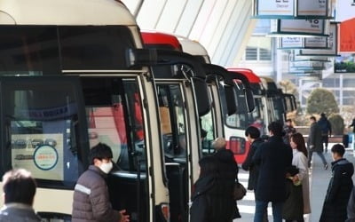 충청권 고속도로 정체구간 늘어…서해안 뱃길 아직 원활