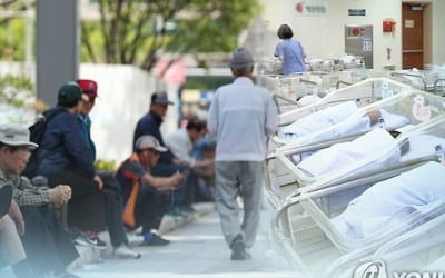 급격히 닥쳐오는 인구절벽…고용·성장에 '먹구름'