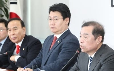 한국당 반쪽 전대 되나…홍준표 사퇴 속 오세훈 최종 결정 주목