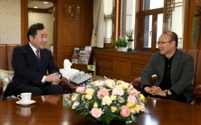 이총리, 박항서 감독 만나…"한국·베트남의 가장 튼튼한 가교"