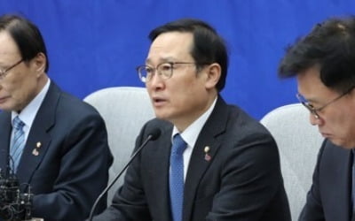 민주 "탄력근로제 확대 입법 시급"…한국당 압박 본격화