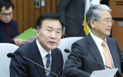 손학규 "한국당 전대 反민주…황교안, 극우 입맛 맞는 발언"