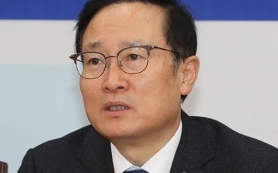 홍영표 "20대 발언 논란에 깊은 유감…머리 숙여 사죄"