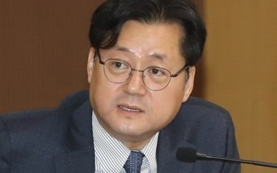 민주 '20대 청년' 발언 논란에 사과…홍익표 반발에 자중지란