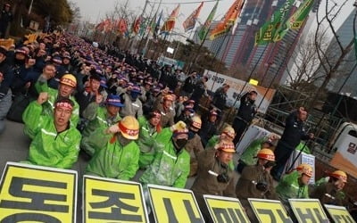 매각반대 수위 높이는 대우조선 노조…산업은행 앞 상경집회