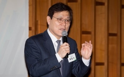 최종구 "아시아나, 정상 영업하면 시장성 차입금 상환 가능"