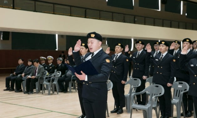 인천해양과학고등학교는 지난 27일 해군 특성화 학생 1기 선서식을 실시했다. 인천교육청 제공