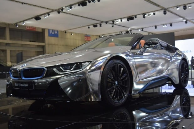 포르쉐 918스파이더 vs BMW i8로드스터, 당신의 드림카는?[카POLL]