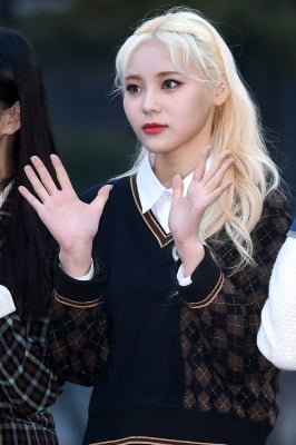 [포토] 이달의 소녀 진솔, '도도한 눈빛에 시선강탈'