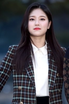 [포토] 이달의 소녀 현진, '돋보이는 깜찍 미모'