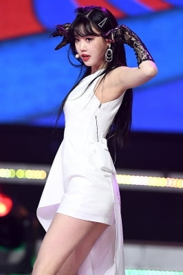  (여자)아이들 수진, '도도하게~'