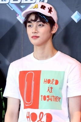 [포토] TXT 연준, '부드러운 눈빛 카리스마'