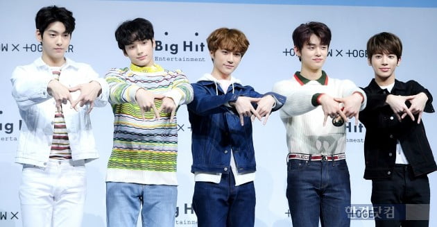 입덕도우미｜투모로우바이투게더(TXT), 'BTS 잇는 월드스타 예약이요~'