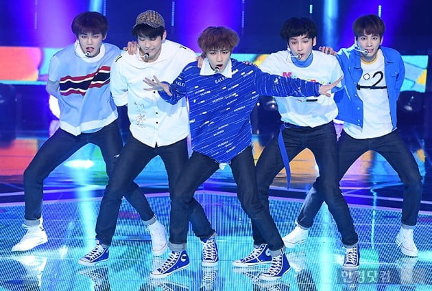 [포토] TXT, '귀여움 가득한 소년들~'