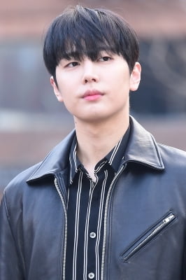 [포토] SF9 재윤, '부드러운 눈빛 카리스마~'