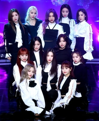 [포토] 이달의 소녀, '무대 가득 채우는 예쁨~'