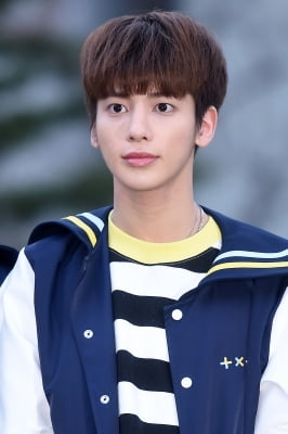 [포토] TXT 태현, '빠져들 듯 깊은 눈망울'