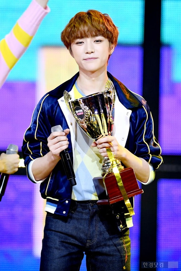 입덕도우미|TXT, 1위에 기뻐서 껑충껑충…'귀여운 소년들~'