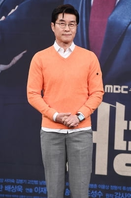 [포토] 김상중, '부드러운 눈빛 카리스마'