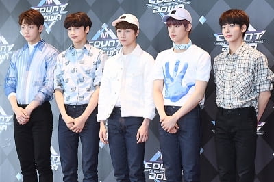 [포토] TXT, '멋진 모습에 시선강탈'