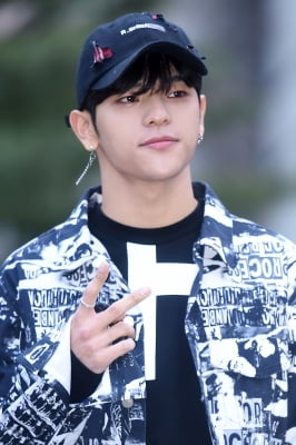 [포토] 스트레이 키즈 우진, '촉촉한 눈빛~'