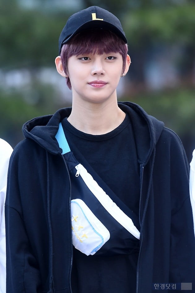 [포토] TXT 연준, '부드러운 눈빛~'