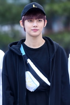 [포토] TXT 연준, '부드러운 눈빛~'