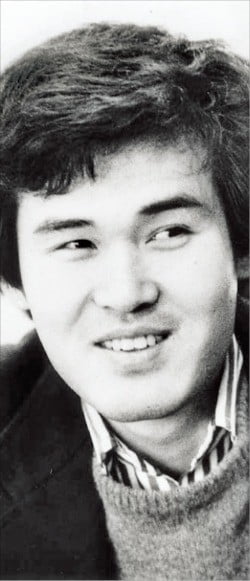 1989년에 작고한 시인 기형도. 