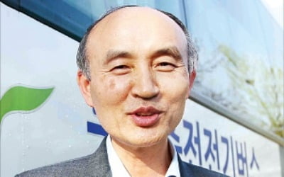 국제특허 102건, 1등 항해사 출신…문재인 정부 3년차 "정책 성과내라"