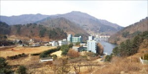 경기 가평군 설악면 전원 주택지에서 본 전경 