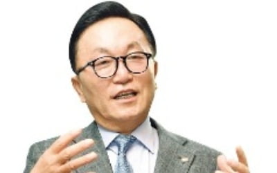 박현주 회장 "위기는 미소 띤 얼굴로, 기회도 위기의 모습으로 온다"