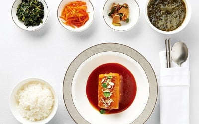 미쉐린 스타의 韓食, 하늘에서 맛보다…싱가포르항공이 차린 기내식 한 상의 감동