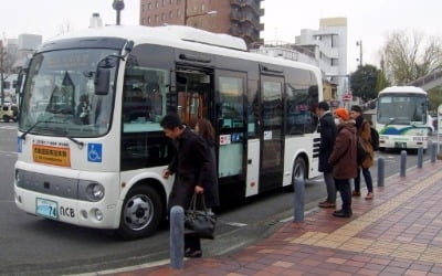 [김동욱의 일본경제 워치] "운전 중 스마트폰 봐도 된다" 자율주행차 운전규칙 마련한 일본