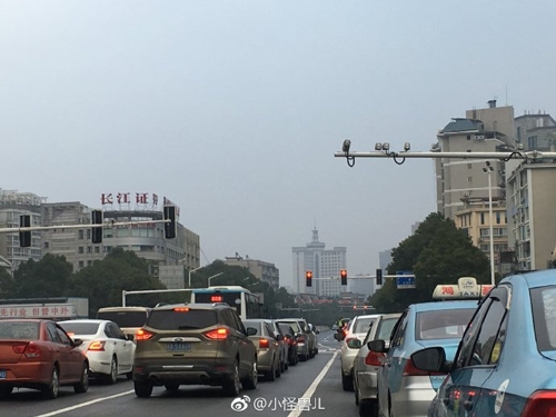 김정은 열차 창사 통과…中내륙 관통 최단 노선 북상중