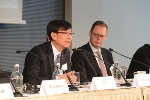 김상조 "IT기업 불공정행위 공동대응을"…국제협의체 제안