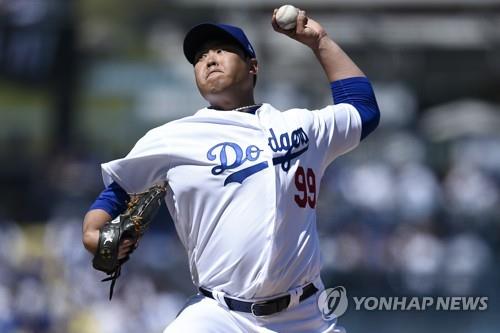 [인터뷰] 류현진 "개막전 부담없었다…박찬호 선배와 비교 신경안써"