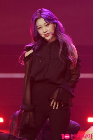 [TEN PHOTO] 이달의 소녀 최리 &#39;독보적 아우라&#39;