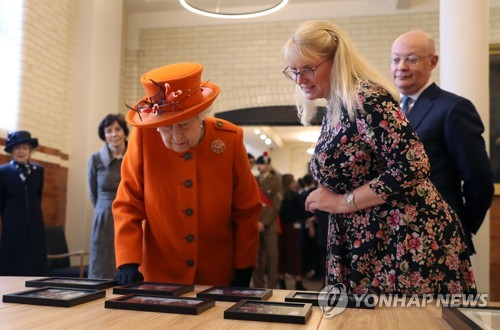 인스타그램 시작? 英 엘리자베스 2세 여왕 첫 게시물 남겨