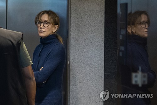 "풋볼선수로 둔갑시켜 명문대 넣어줄게" 美부유층 파고든 유혹