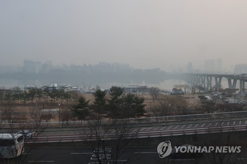 유은혜 "연내 전 학교에 공기정화장치…유·초등은 상반기 중"