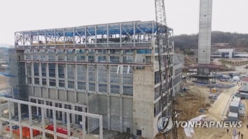 20ｍ 높이서 콘크리트 타설 3명 추락사 본격 수사…현장 감식