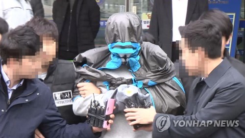 위치추적기·부가티·밀항시도…'이희진 부모살해' 재구성