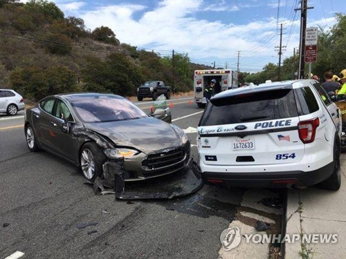 미국서 테슬라 차량 사망사고…관계 당국 조사 착수