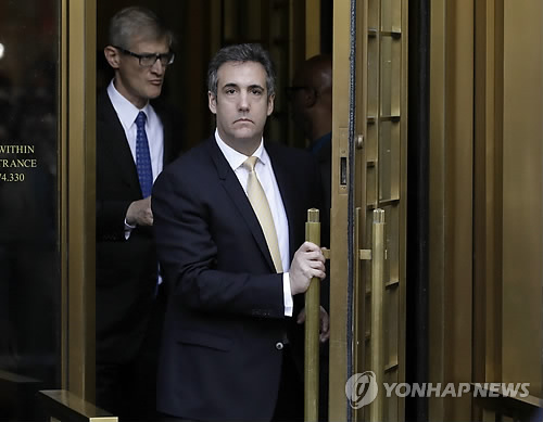 '의혹폭로' 코언, 트럼프 회사 상대로 "190만달러 내놔라" 소송