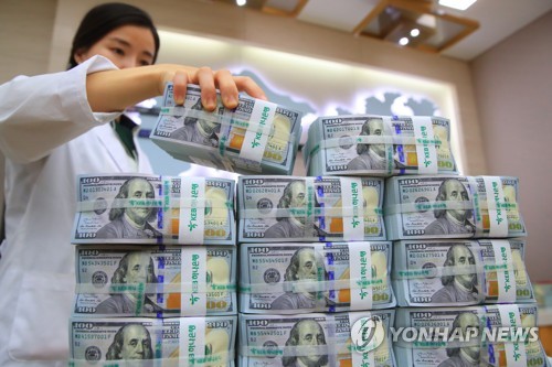 외환시장 개입내역 첫 공개…작년 하반기 1억9000만달러 순매도